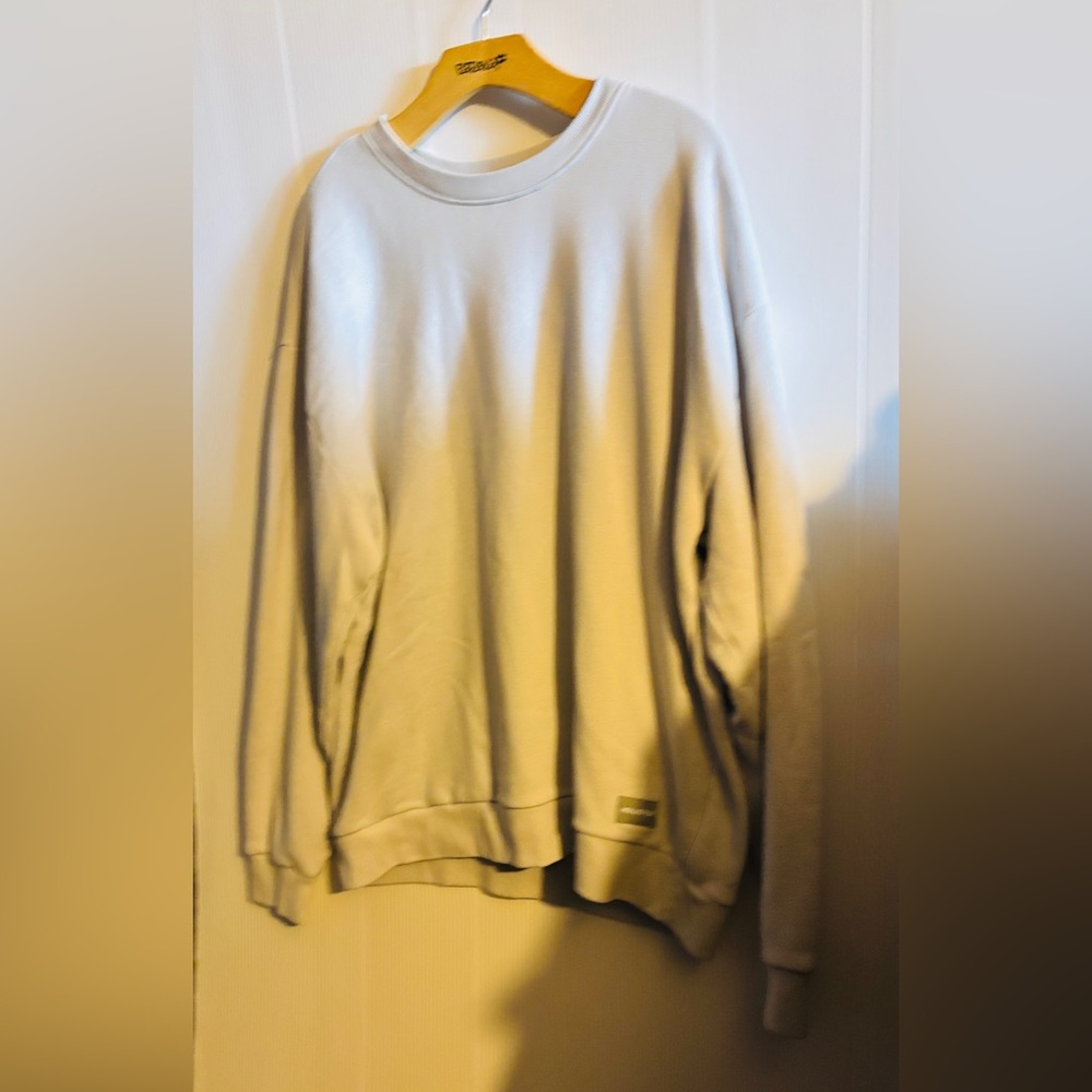 Hollister Light Gray Crewneck Sweater size XL